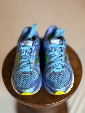 Brooks Adrenaline GTS Seventeen Blue and Lime Athletic Running Sneaker Women 7.5